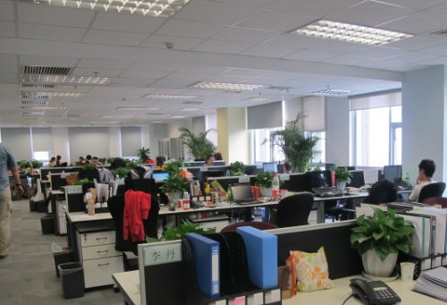 中國(guó)一重獲得實(shí)用新型專利授權(quán)：“一種重型管道冷彎成形模具及重型管道冷彎成形設(shè)備”:冷彎設(shè)備
